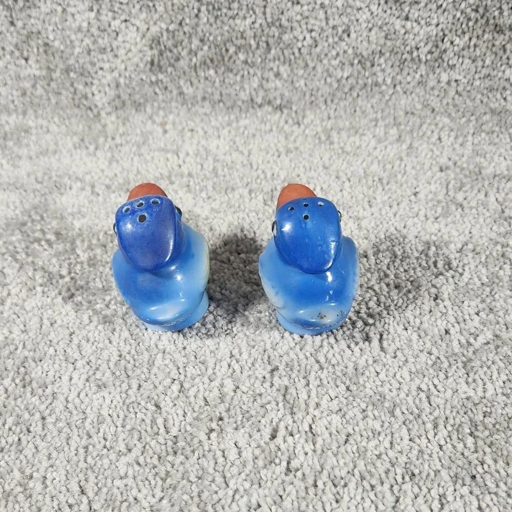 Blue Bird Salt and Pepper Shakers Ceramic Vintage Style Set‎